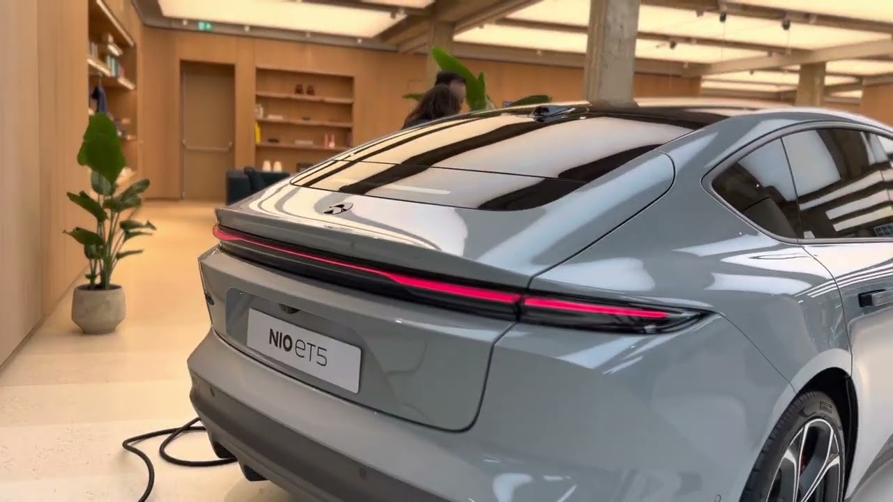 Tour around the Nio house Rotterdam. Most prestigious EV brand at the moment!