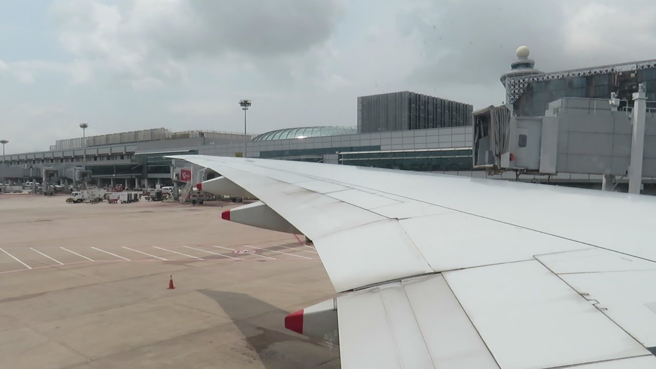TRIP REPORT | Singapore Airlines | Boeing 777-300ER | Singapore - London Heathrow | Economy