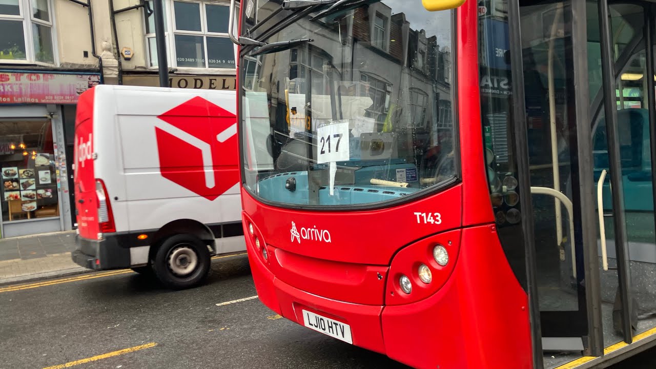 (LOST DRIVER + TRANSFER) Journey on the Arriva London Enviro 400 T143 LJ10 HTV on bus route 217