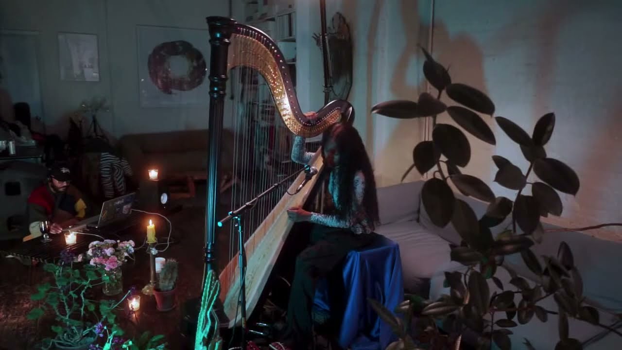 Ahya Simone ~  Live @ black beyond via Pique Ⓟ Portal [Performance]