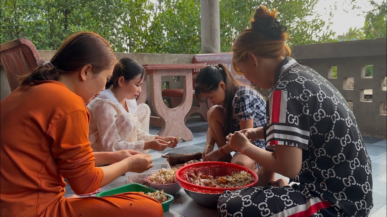 Nhóm tí hon nhộn nhịp chuẩn bị món tiếp tục đón đoàn khách VÍP || Cô Chủ Nhỏ