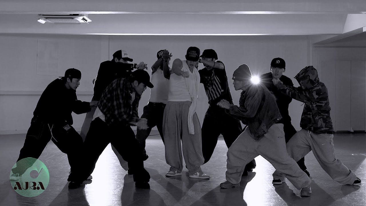 배진영 (BAE JIN YOUNG) 'Round&Round' Dance Practice