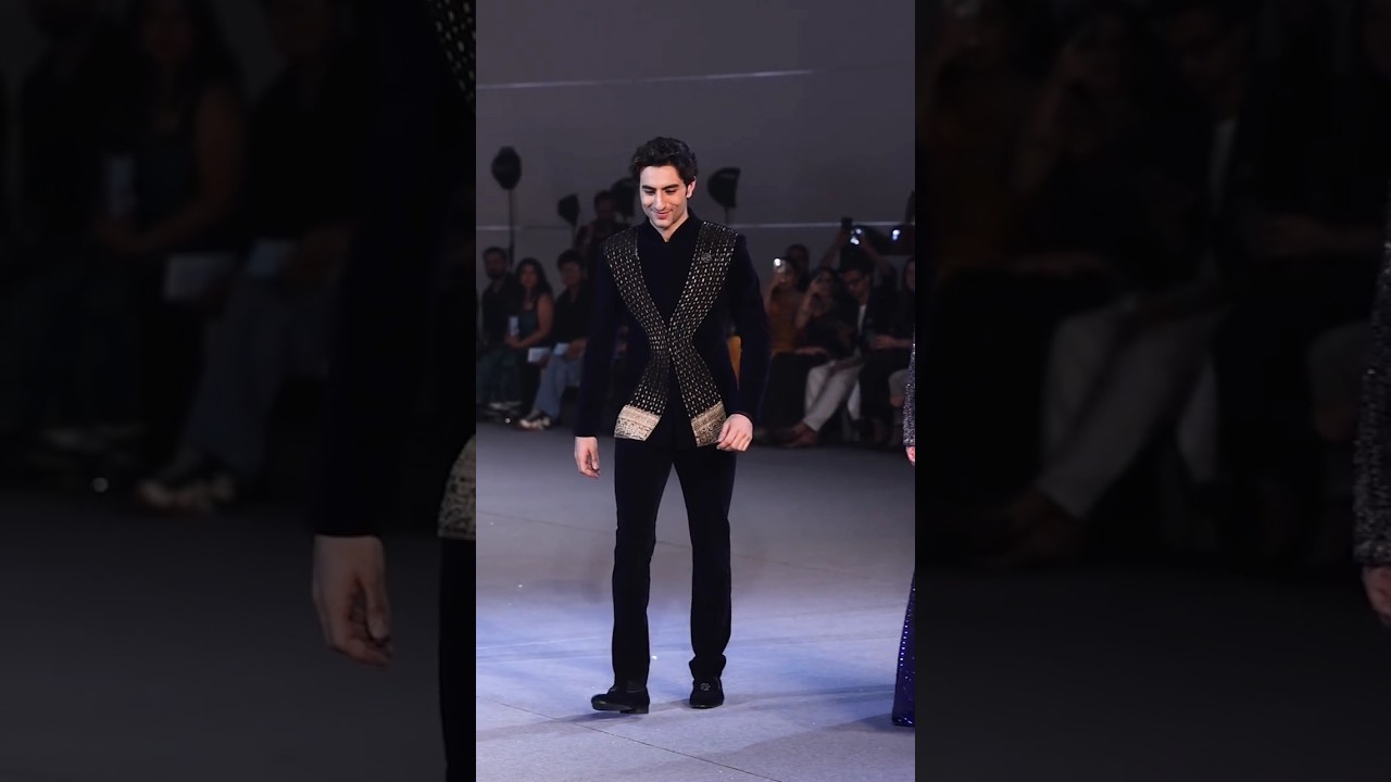 Ibrahim Ali Khan spotted at ram Walk #bollywood #reelsvideo #love