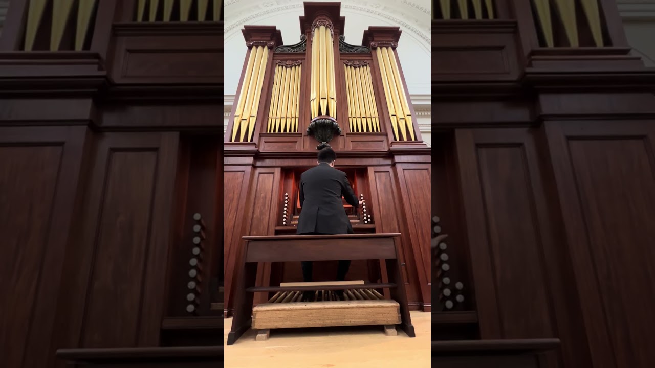 Marco Jimenez plays Philip Glass at The Met, NYC