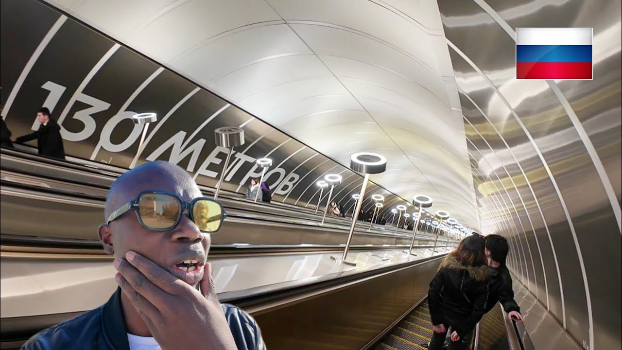 Внутри самого длинного эскалатора московского метро 🚇 глубиной 130 метров