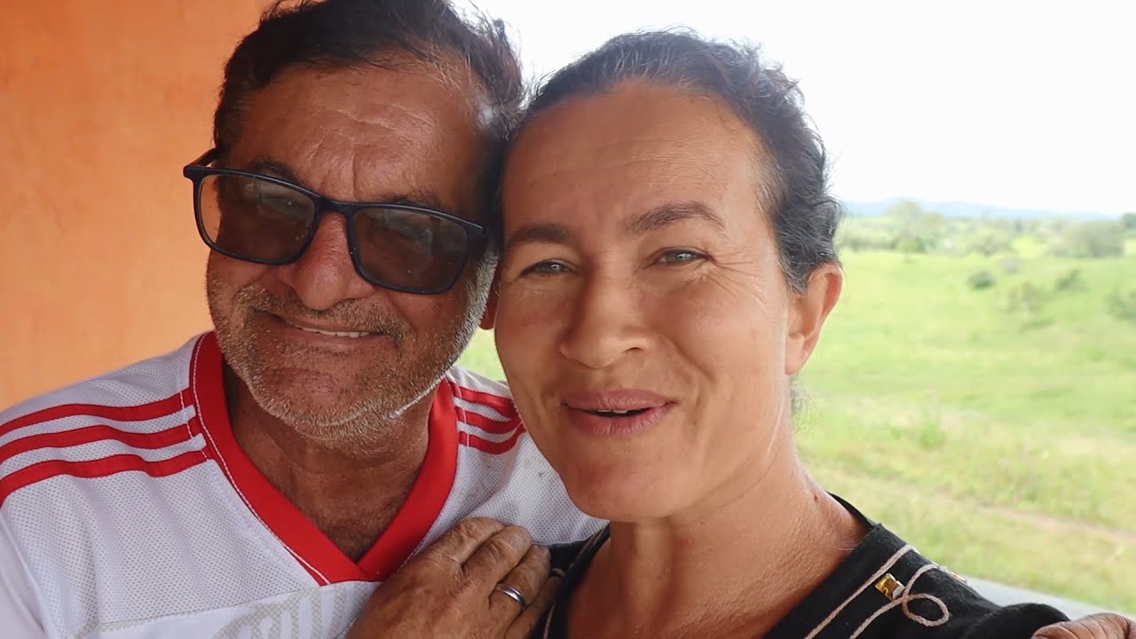 COLHENDO MILHO E PREPARANDO O NOSSO JANTAR NA CASA DO SÍTIO SALGADINHO