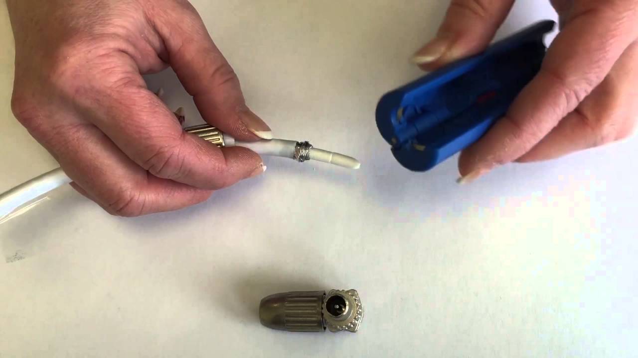 Montageanleitung-114: Koax-Winkelstecker, 75 Ohm, Steckanschluss, geschirmt