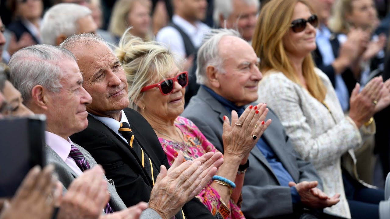 Steve Bull's Sir Jack Statue Reaction