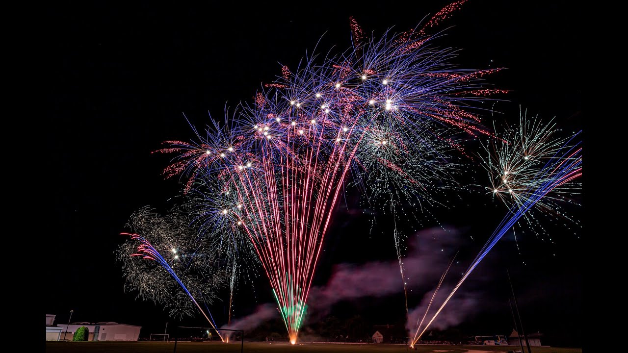Feu d'artifice - Neuville-aux-Bois (45) - 2 septembre 2023, par Pyro Concept [vidéo officielle]