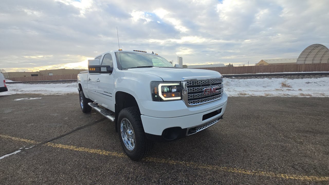 2011 GMC Sierra Denali(B5868A)