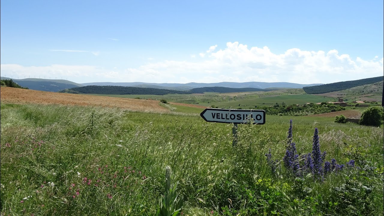 Explorando pueblo abandonado Vellosillo (Soria)