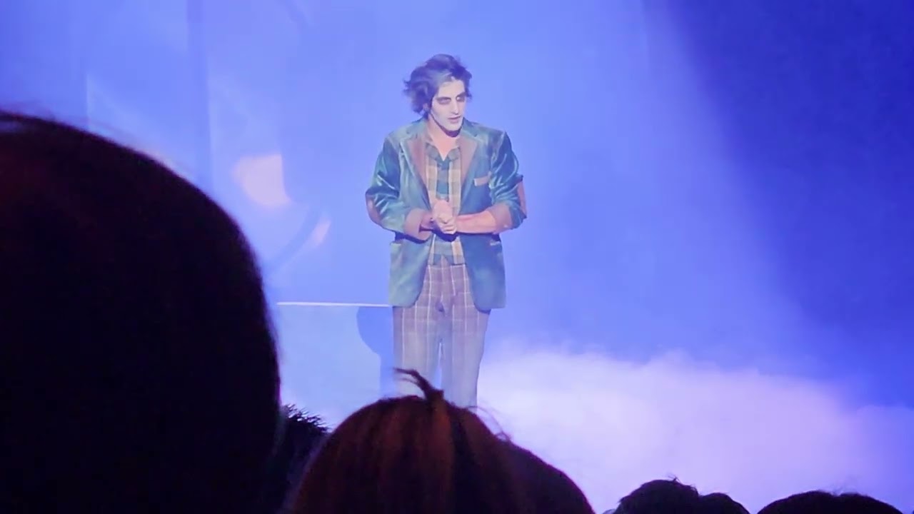 Elisabeth - 2026-10-11 este - Ember Márk beköszönése