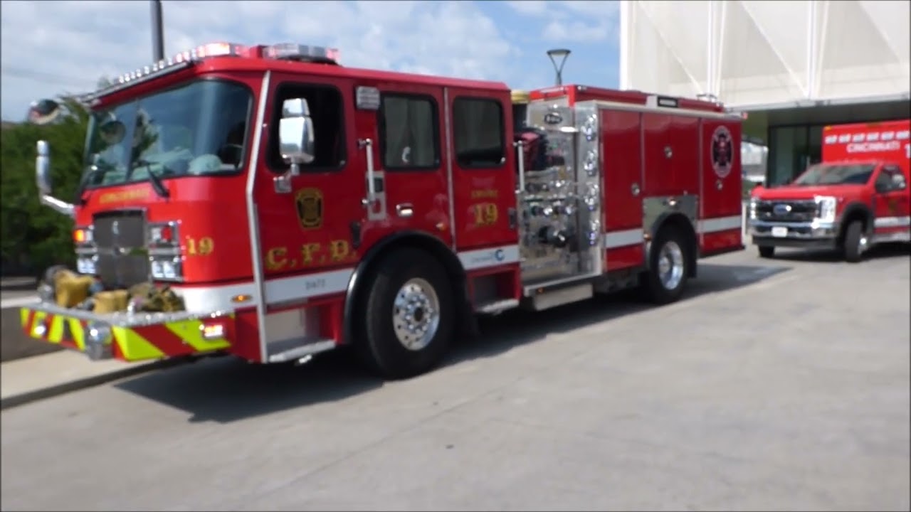 Cincinnati Engine 19 and *New* Medic 19 Responding