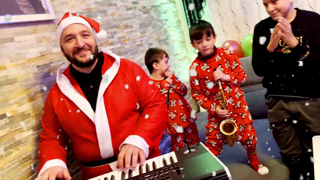 bertan kominov novogodisni cocek 2022