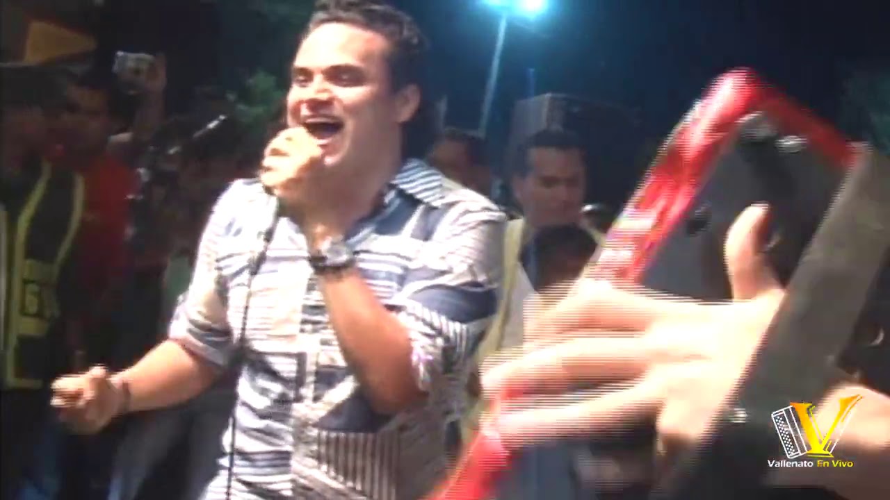 Dame Un Besito (En Vivo) - Silvestre Dangond & Juancho De La Espriella (12 de Octubre, Valledupar)