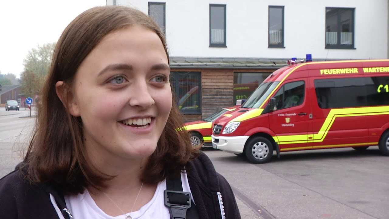 Vom Kreisjugendfeuerwehrtag in Wartenberg und der Kirtahutschn im Landkreis Erding – Woaßt wo’s