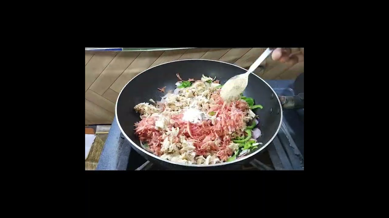 #chickenbreadrolls #breadrecipes #breadrolls #ramzanrecipes   #spicy #treat #nain #viralvideo