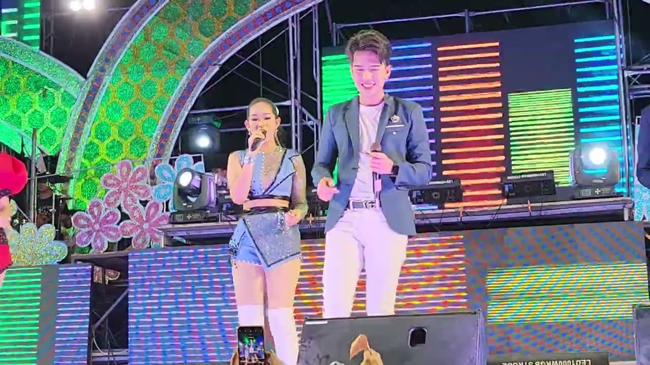 ช่วงท้ายๆกับทีมงาน นักร้องหนุ่มหล่อ+สาวสวย - #แสงทองฟินแลนด์ สนามสามห่วง บางปู