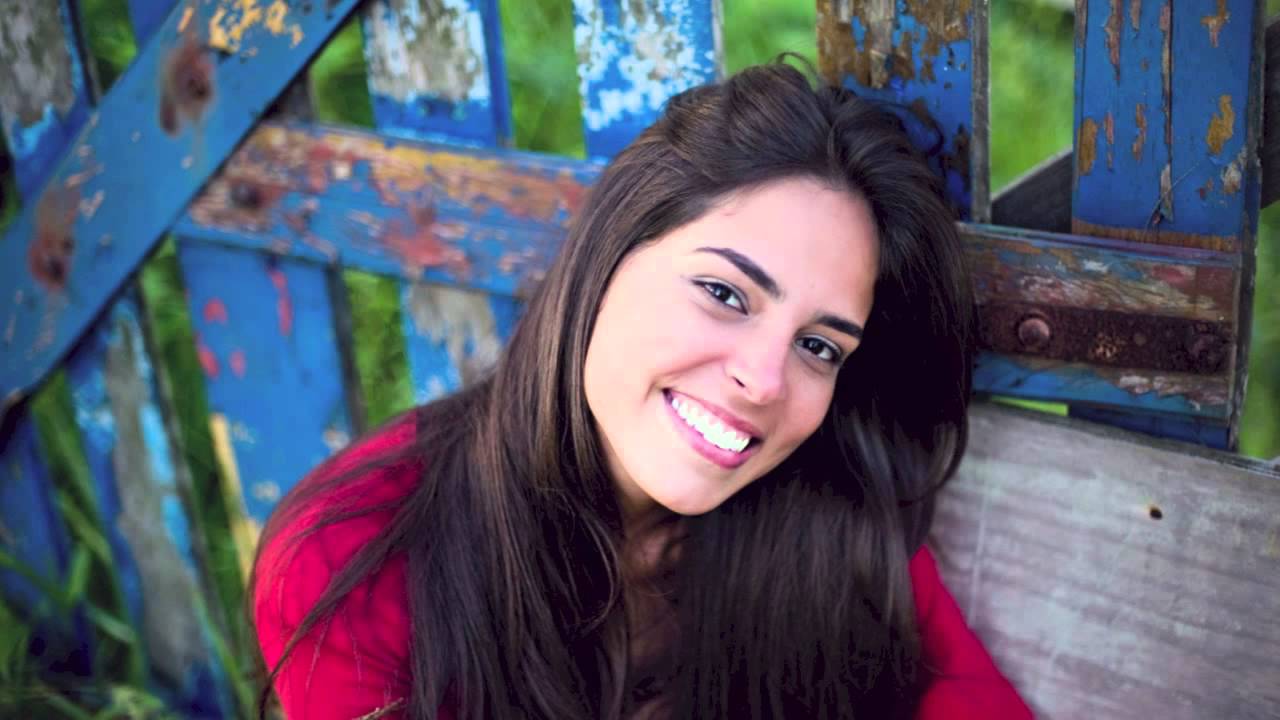 Rafaela Pinho . De Joelhos