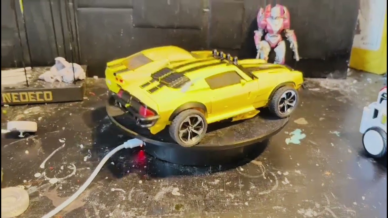 ROTB Bumblebee - Baiwei TW-1032 oversized SS100