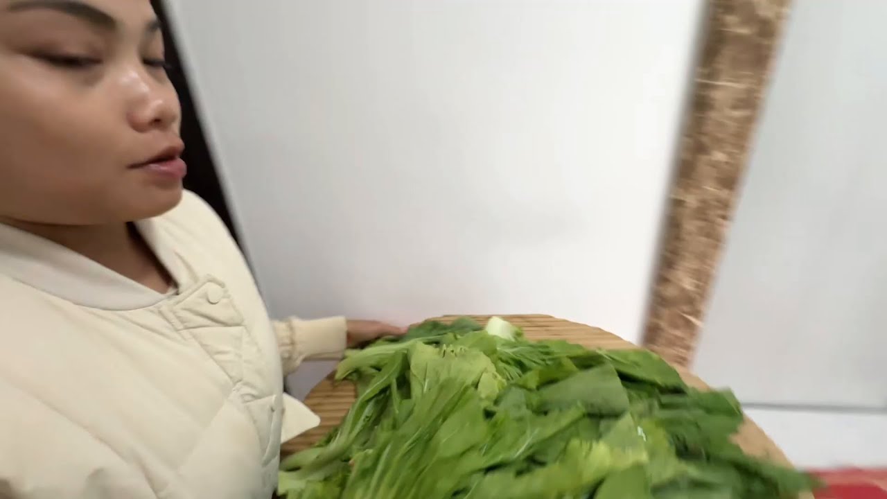 老挝媳妇偷偷存钱藏起来，怕中国老公发现？