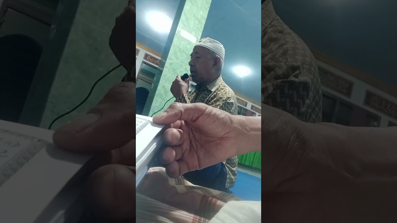 Shalat taraweh malam ke 4 di masjid Nashrulllah Merce Lombok