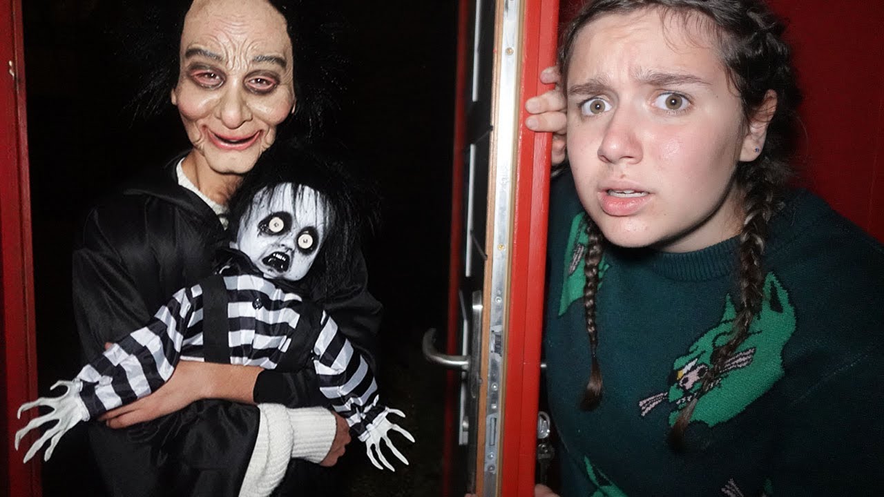 NE PAS OUVRIR LA PORTE A HALLOWEEN ! - PINK LILY