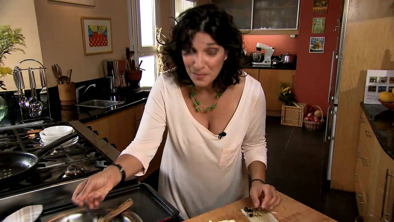 Kalamata Olive-Fennel Phyllo Triangles (Eliopitakia) GreekFoodTv☼