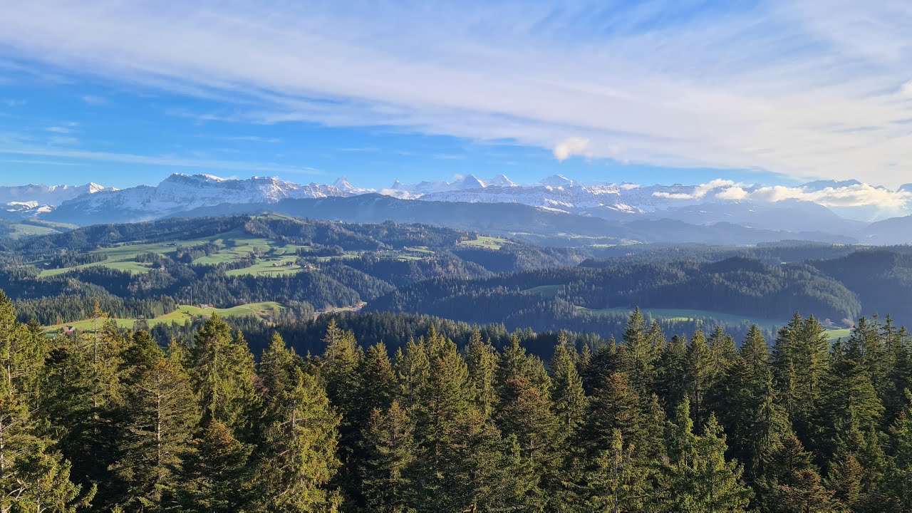 Von der ältesten Kirche im Emmental zum zweithöchsten Holzturm der Schweiz