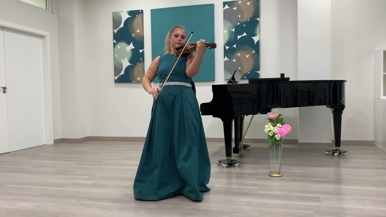 J.S.Bach Adagio and Fugue from Sonata in G minor BWV 1001, Sofie Leifer (violin)