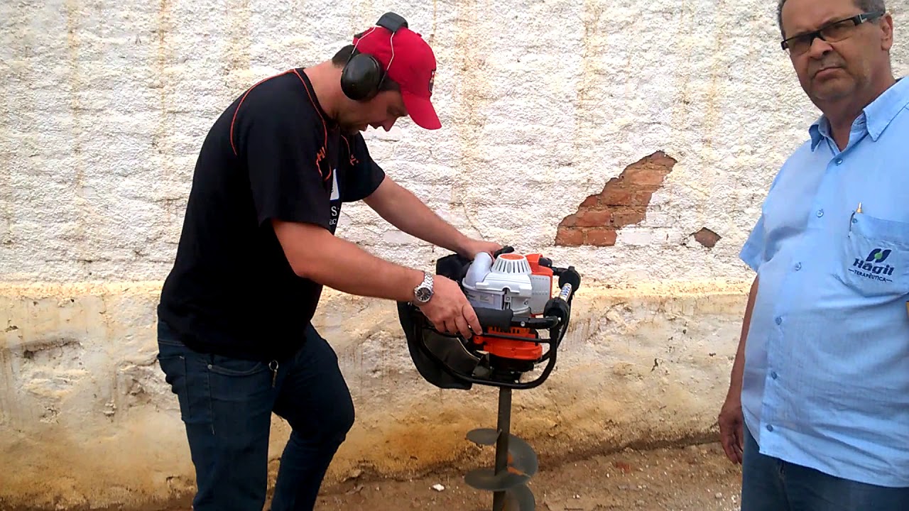 Perfurando terra dura com pedra