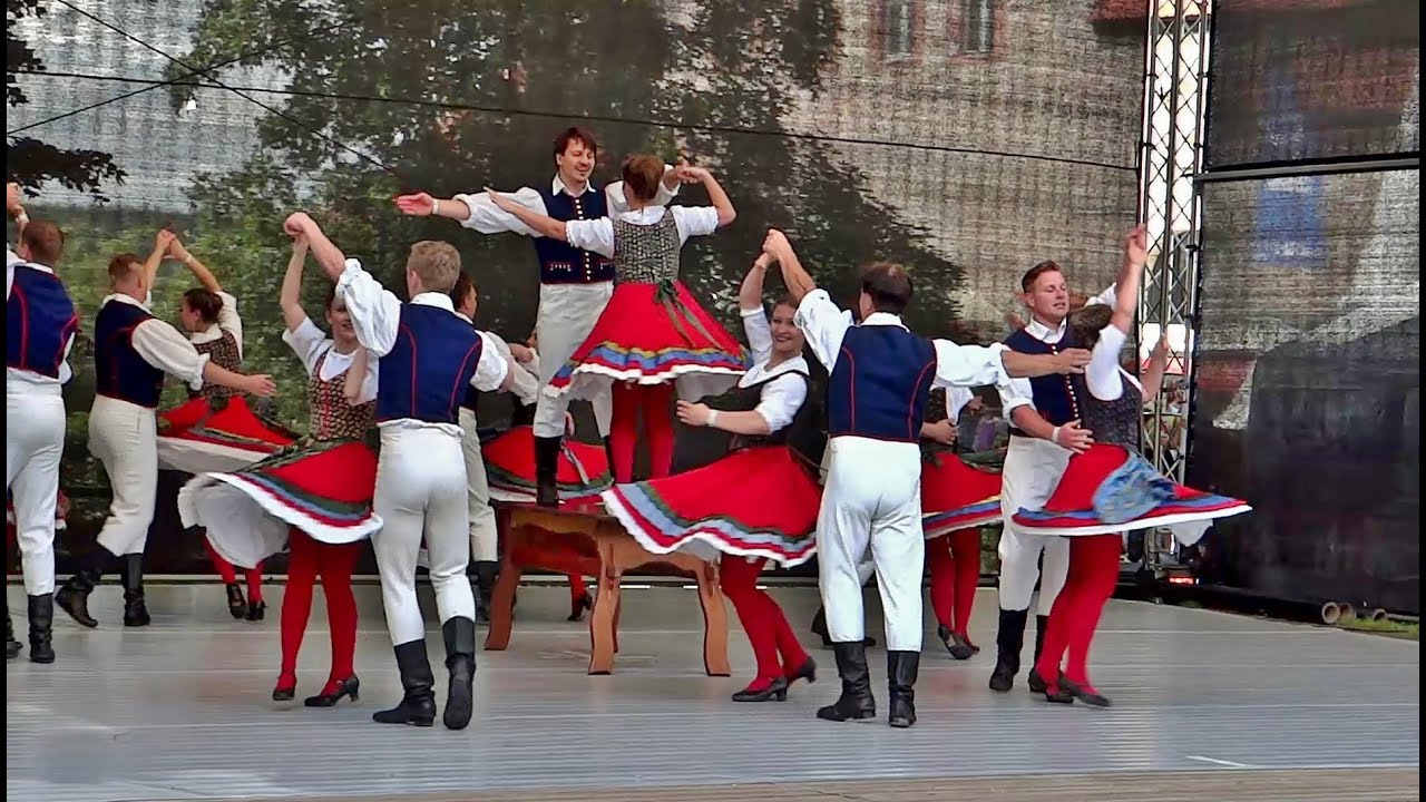 Fleißige Handwerker  -  German folk dance