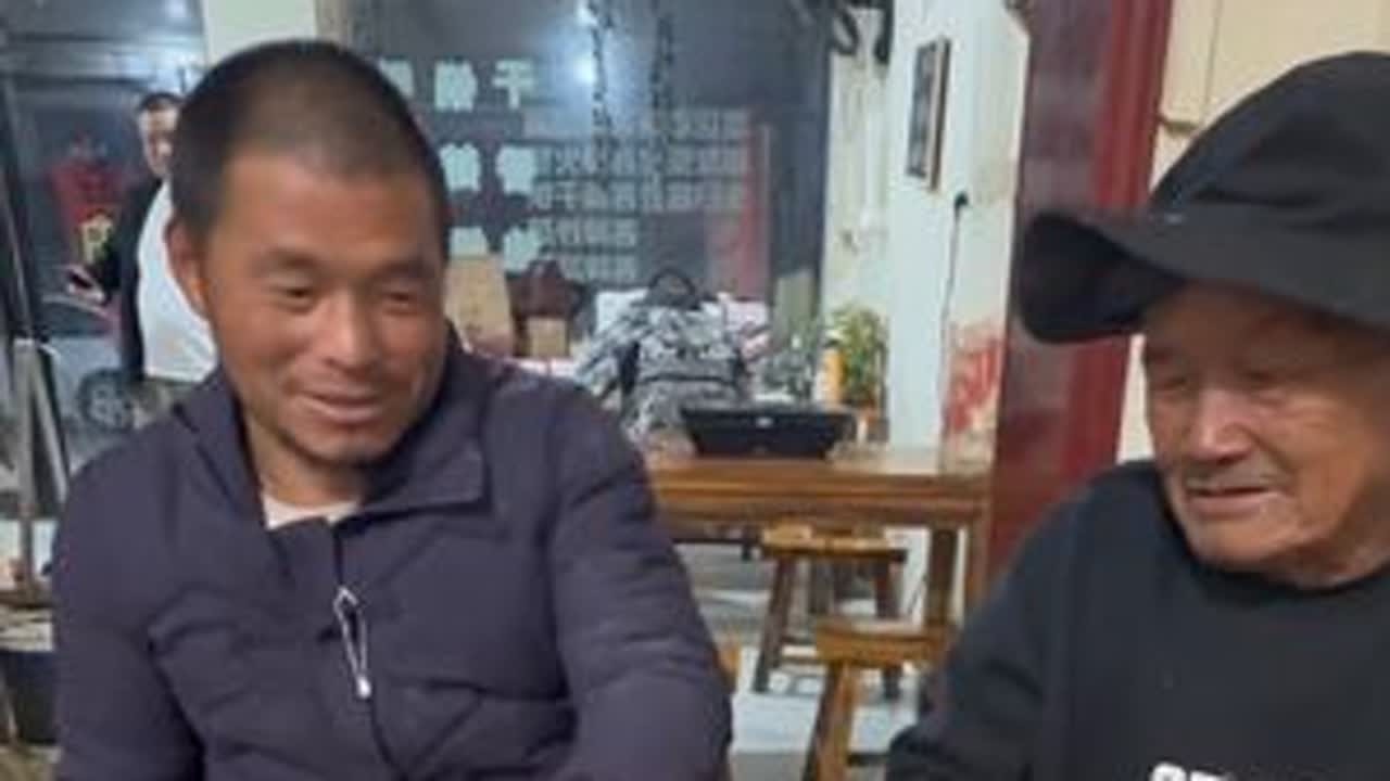 一开始是情敌到最后成为了好朋友!#原创视频 #一定要看到最后 #正能量视频 #农村趣事