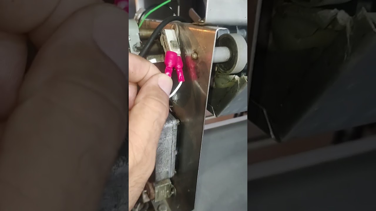Máquina de gelo Everest 230kg Cuba plástica. ( Antiga)