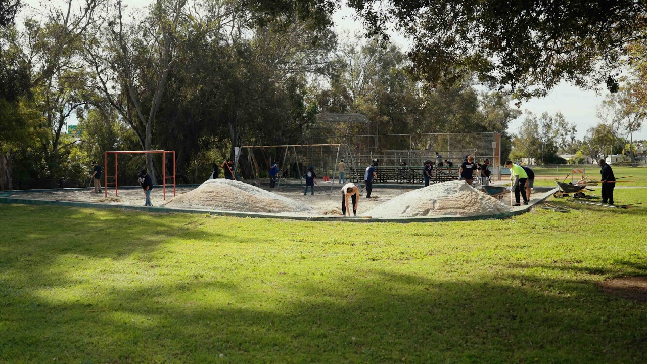 City of San Diego & SDFC Host Willie Henderson Sports Complex Beautification