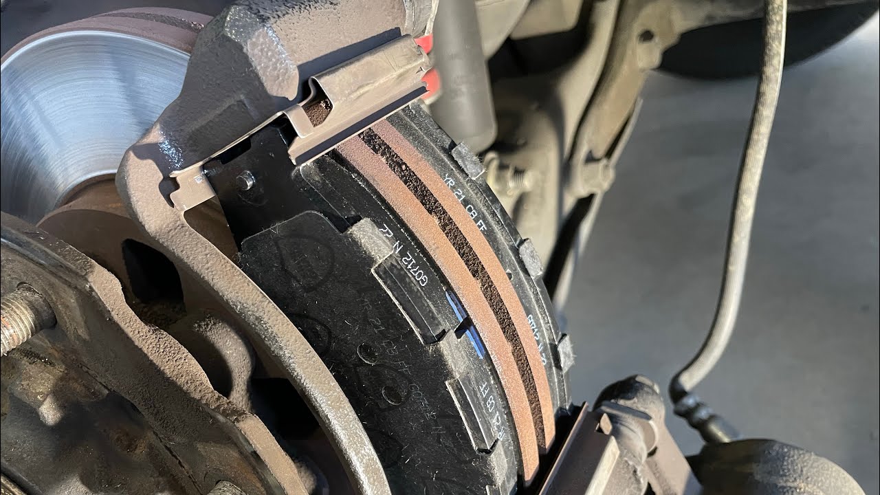 Nissan D21 Maintenance day,Brake pads,Oil change