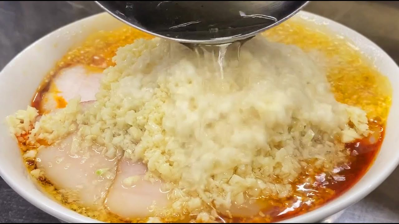 Re:ゼロから始めるにんにく生活【大蒜香辣湯麺】にんにくラーメン soup noodles with garlic and garlic chive  szechwan style