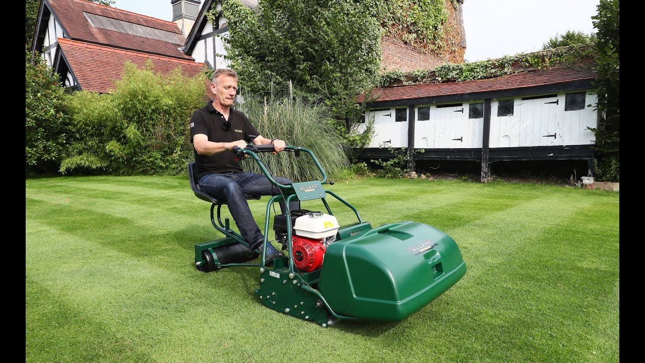 Allett Buckingham La plus ROYALE des tondeuses h&eacute;lico&iuml;dales