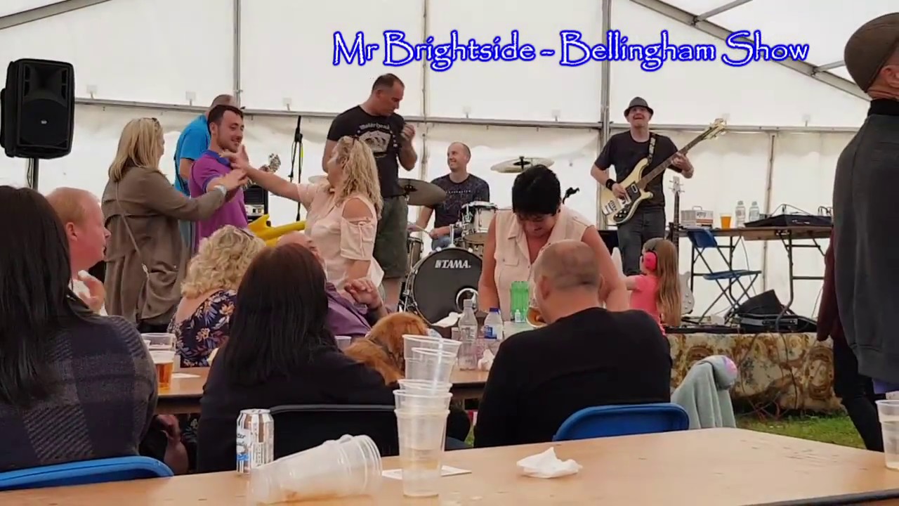 Dakota cover Mr Brightside at the Bellingham Show 26/08/17
