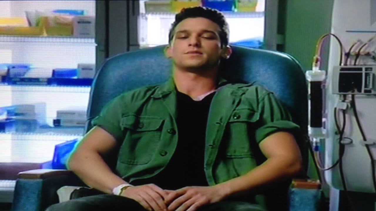 Red Band Society-1x08 Hunter Opens Up to Kara
