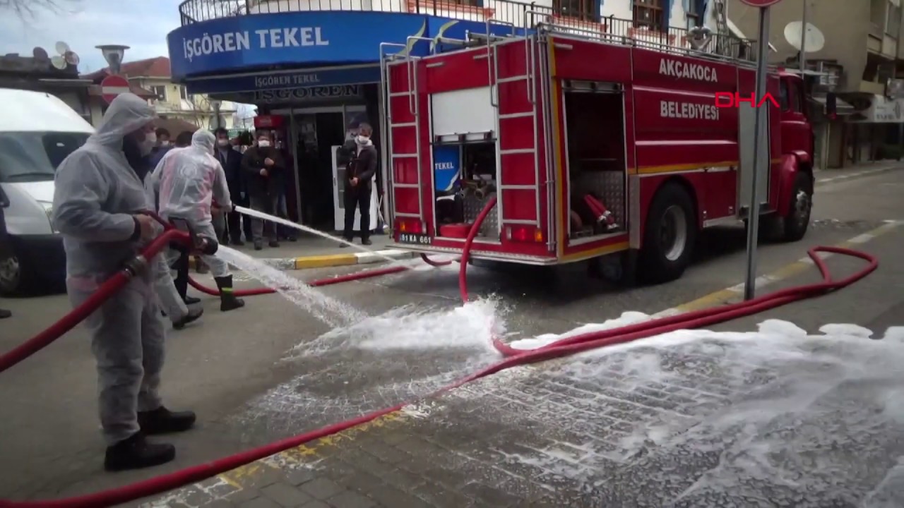 Akçakoca’da sokaklar böyle yıkandı
