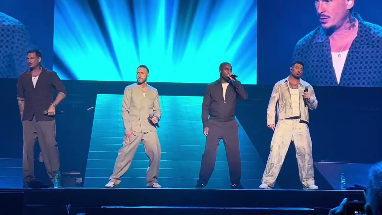 Blue - Live Supporting Olly Murs - Liverpool M&S Bank Arena (15/05/25) FRONT ROW