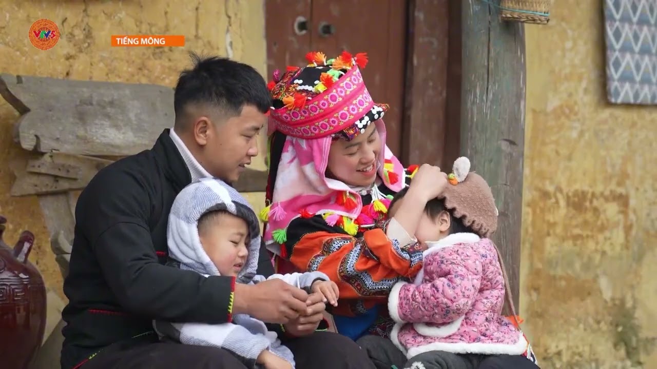 [TIẾNG MÔNG] PHÁT TRIỂN DU LỊCH ĐỂ GIỮ GÌN BẢN SẮC | VTV5