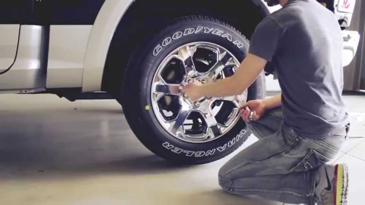 Change a Flat Tire :: Ram 1500 :: Sam Leman Vehicle Tips