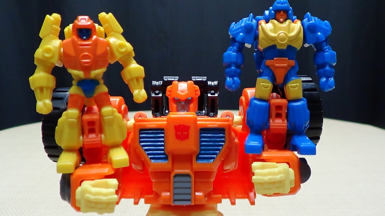 Generations Deluxe SCOOP: EmGo's Transformers Reviews N' Stuff