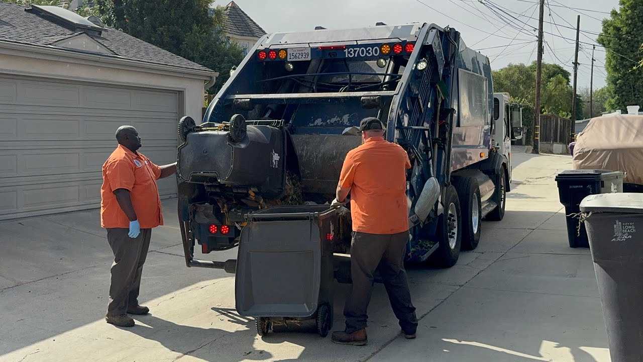 City of Long Beach CCC Mnceilus RL with Violent Tippers Maneuvering Tight Alleyways