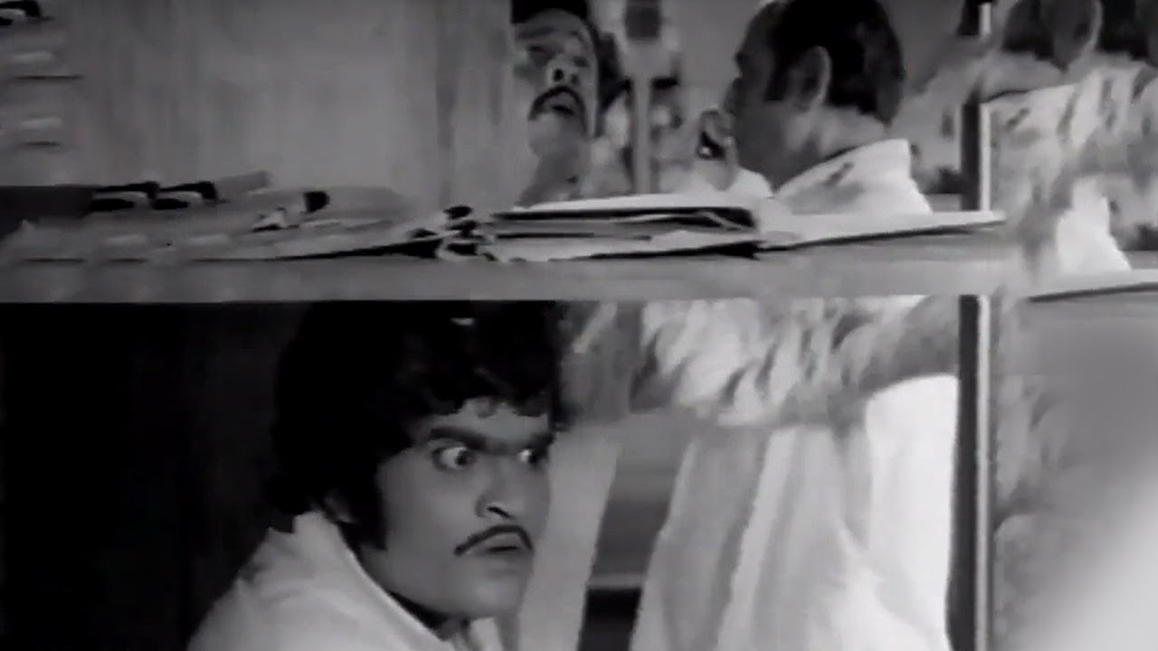 कपाट उघड !  | Comedy Scene | Ashok Saraf, Nilu Phule | Comedy Marathi Movie | Marathi Chitrapat