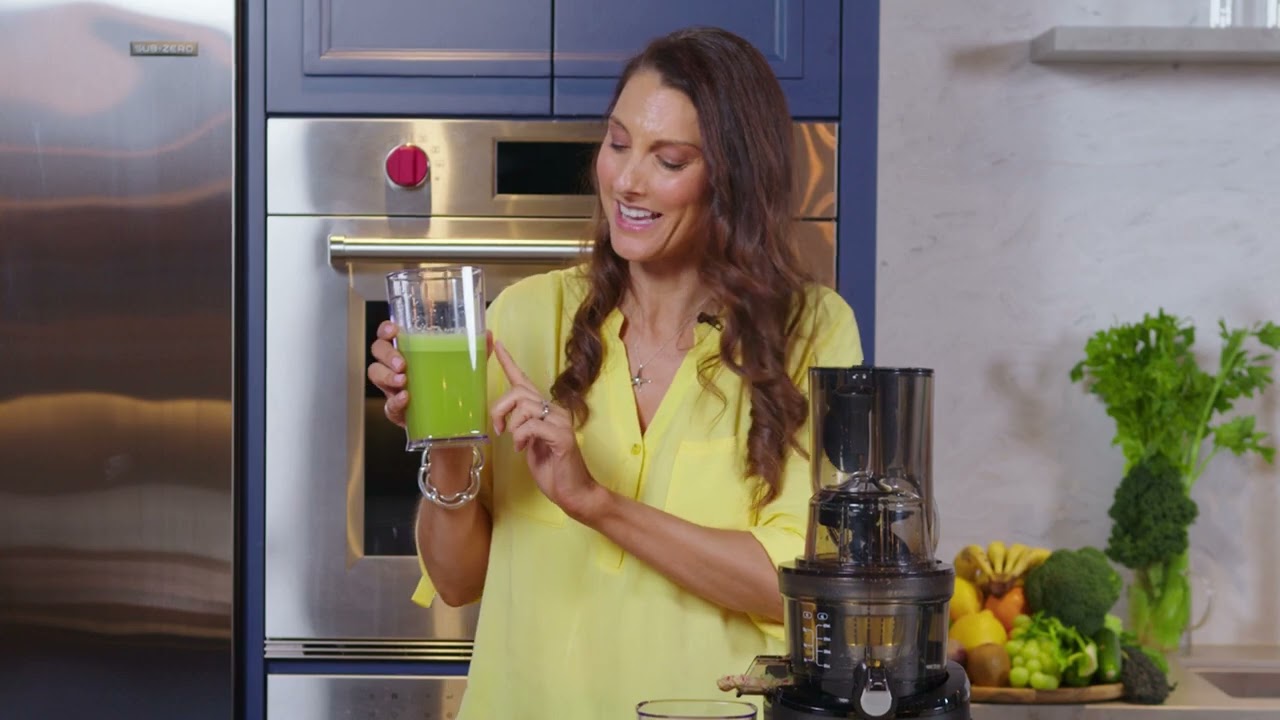 Julia Achilleos - Presenter - Kuvings Juice 2022
