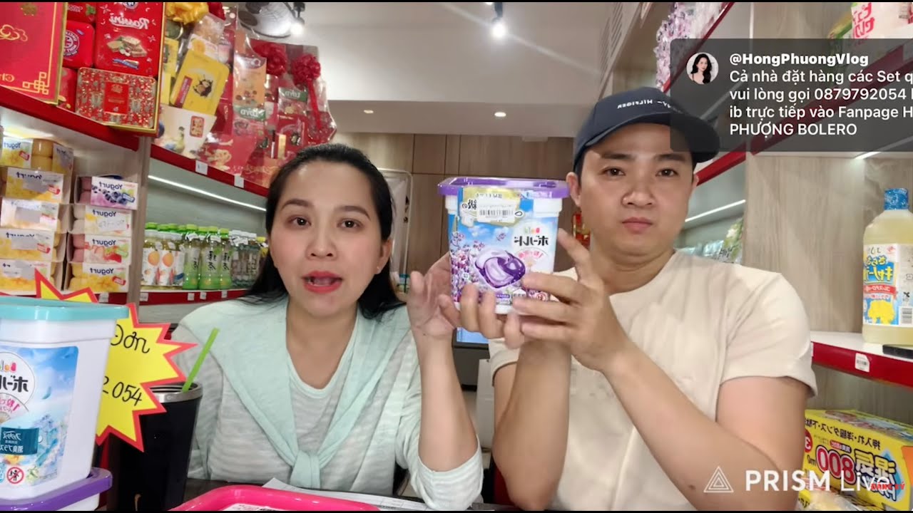 Hồng Phượng cùng @caohonghuuvlog livestream giới thiệu các giỏ quà Tết 2026