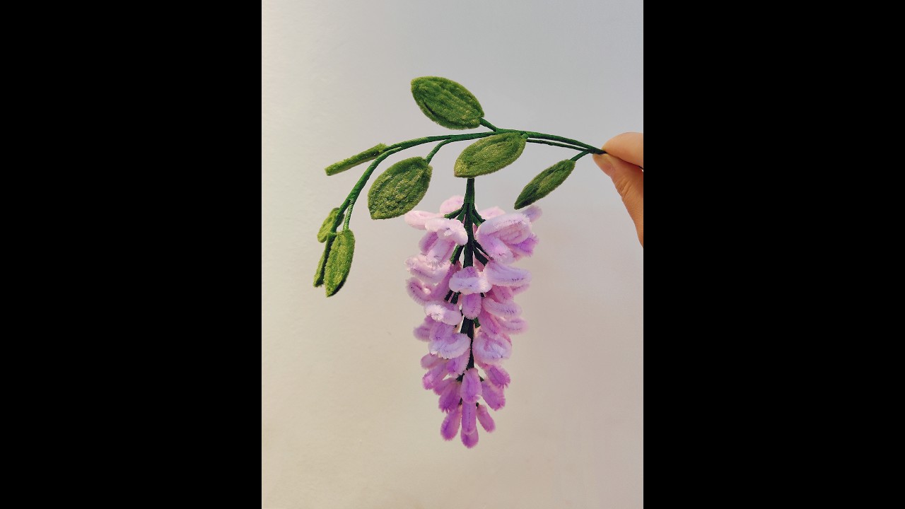 How to Make Wisteria Using Pipe Cleaners